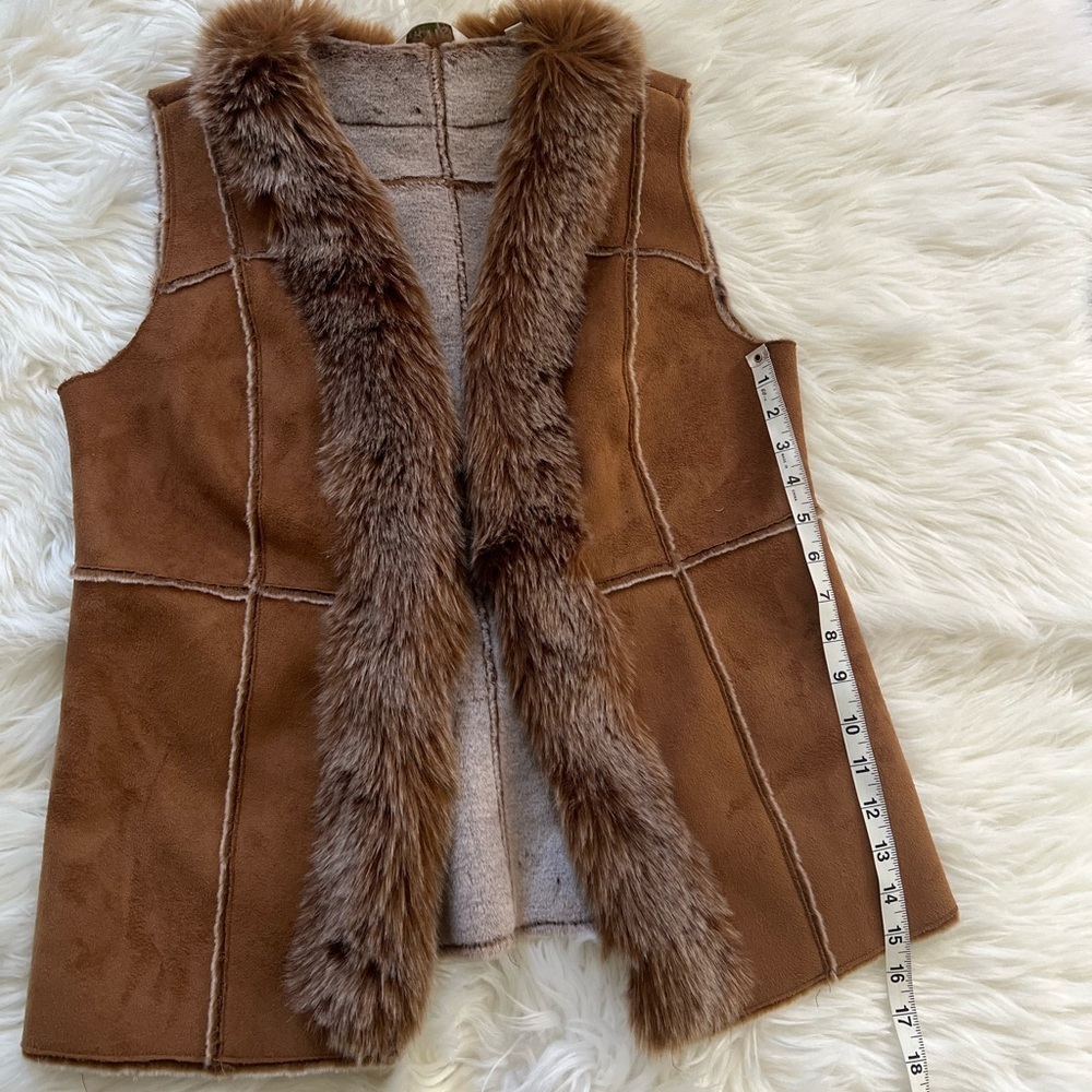 Orvis Faux Fur & Suede Vest - Picture 4 of 9